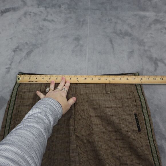 Red Button Shorts Mens 36W Brown Plaid High Waist Flat Front Cargo Bottoms - Picture 3 of 16